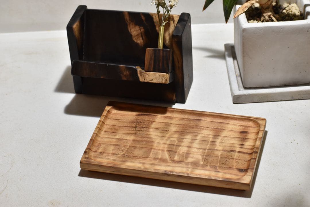 No.359屋久杉虎杢のトレーと黒柿の名刺ホルダー