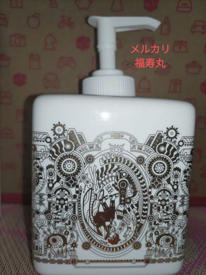 希少　テイルズ　オブ　ゼスティリア　ソープディスペンサー　缶バッジ付き　磁器