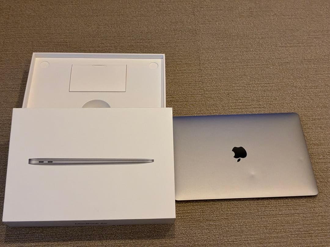 【美品】Apple MacBook Air 2020(初期化済)
