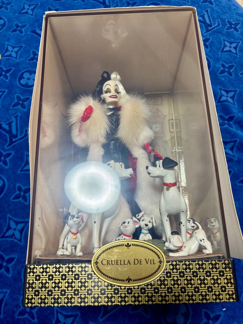 クルエラ　デビル　デザイナーコレクションドール　ディズニー　101匹わんちゃん