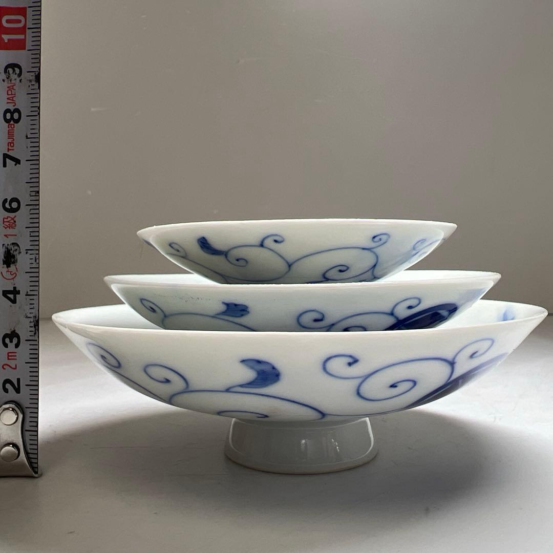 時代　深川製　染付三ツ盃　木箱付　直径11.6/9.6/7.9㎝