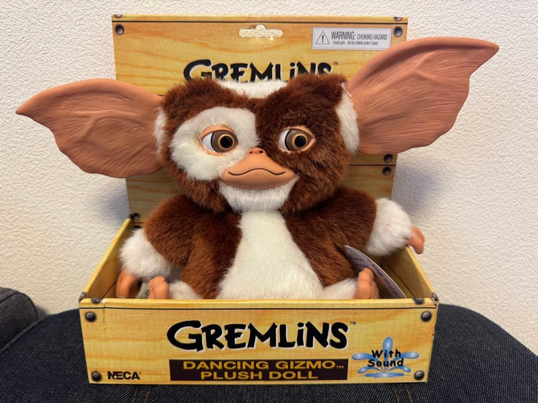 【新品・未開封】グレムリン ギズモダンシングプラッシュドール NECA製 正規品