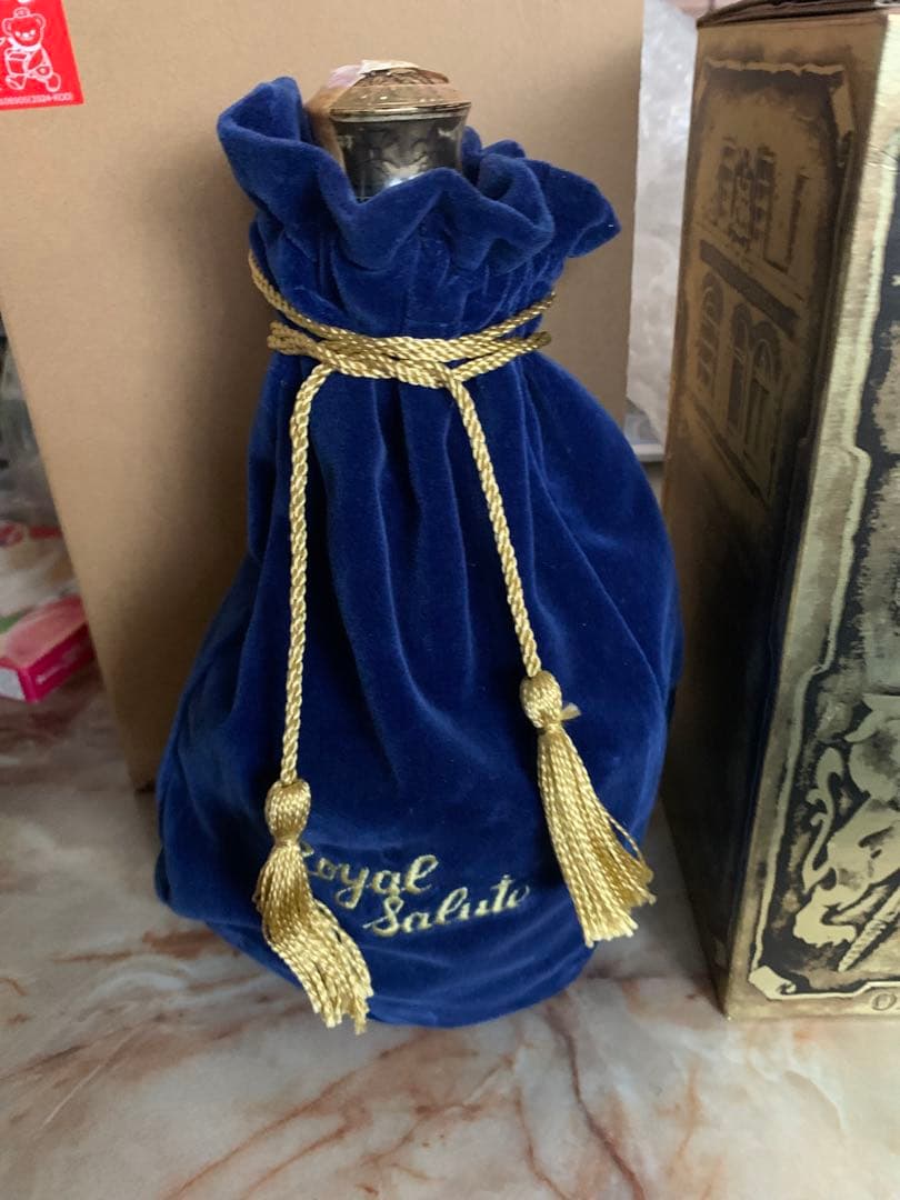 ロイヤルサルート21年　1000ml