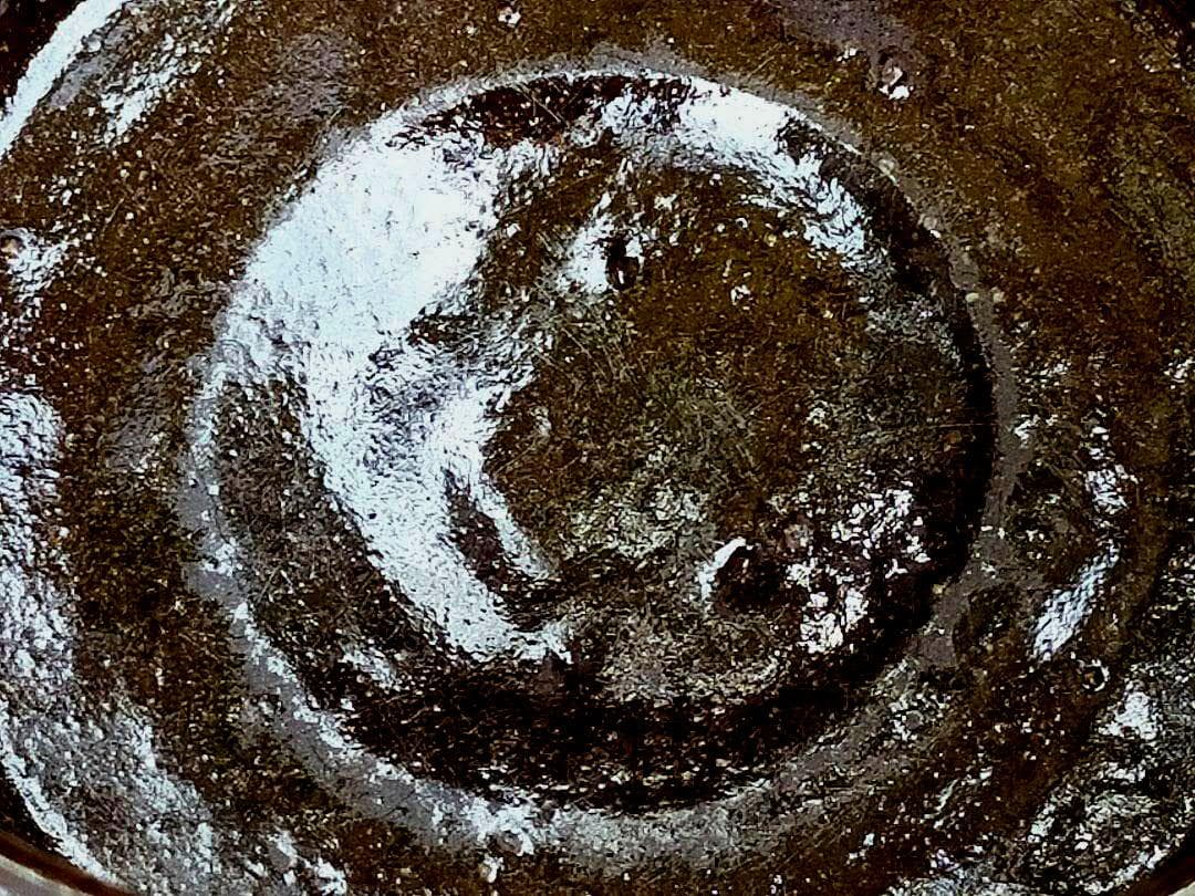 ♥美濃焼　引出黒　茶碗　仕覆　桐箱付き　瀬戸黒　骨董品