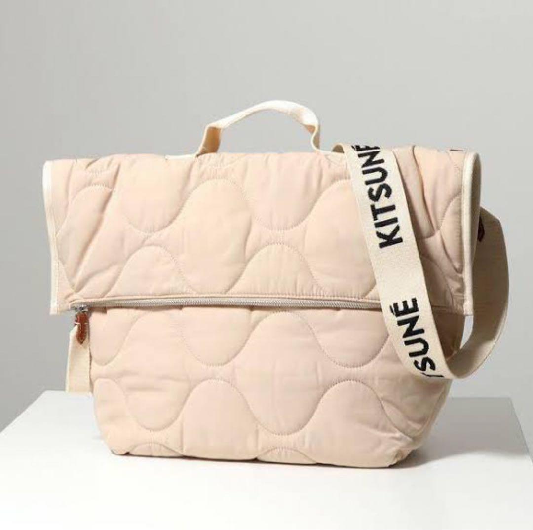 メゾンキツネ　キルティングショルダーバッグ 2way ロゴストラップ　大容量