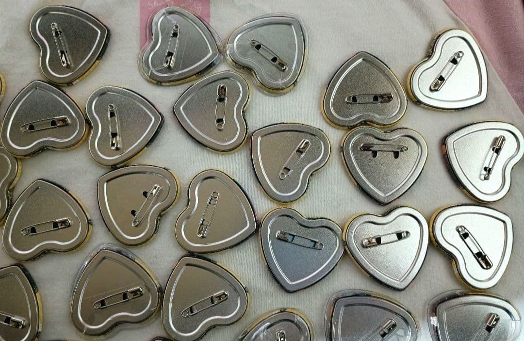 すとぷり　るぅと　ハートの缶バッチ　ハロウィン　2022　等身