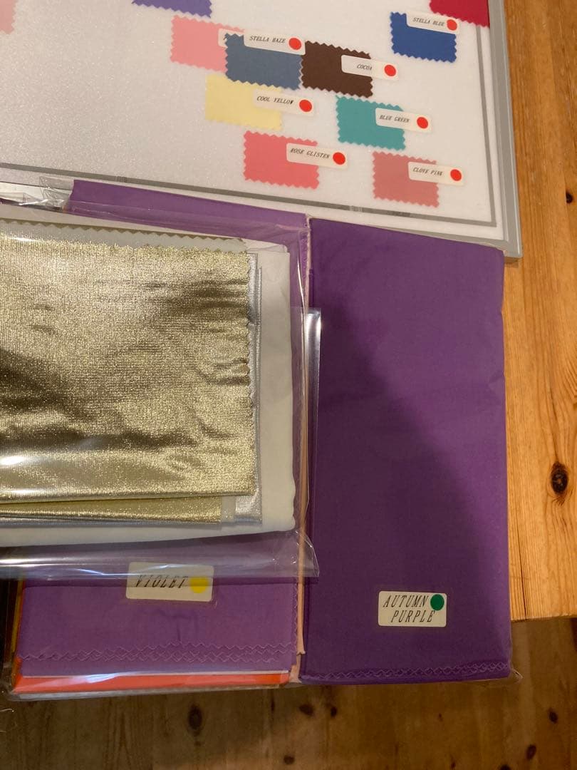 【美品】パーソナルカラー診断用ドレープ　40色　色見本表付き