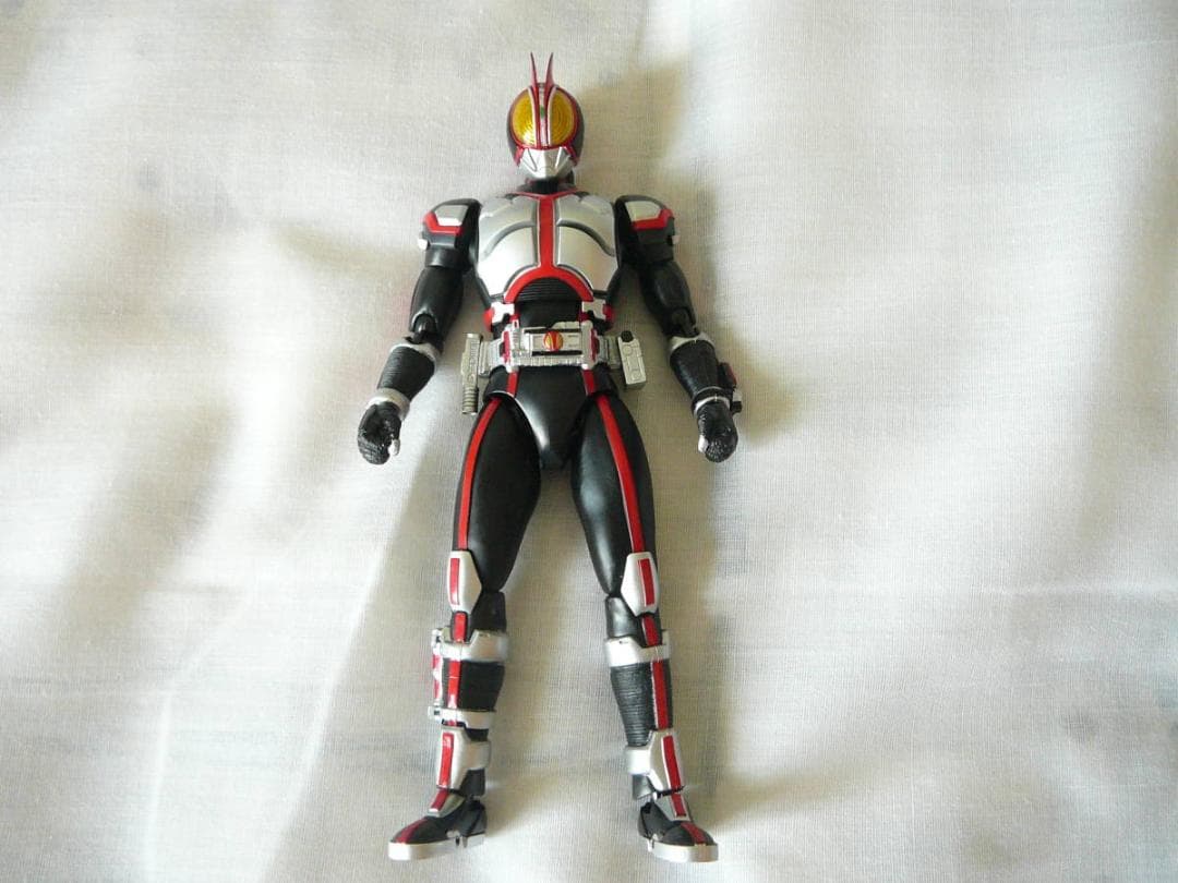 仮面ライダー　フィギュアーツ　画像のものがすべてです