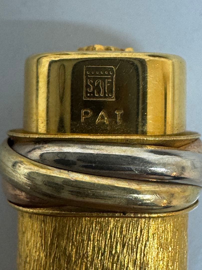 Cartierヴィンテージ　トリニティ　ロゴ入り　キャップ式　ボールペン