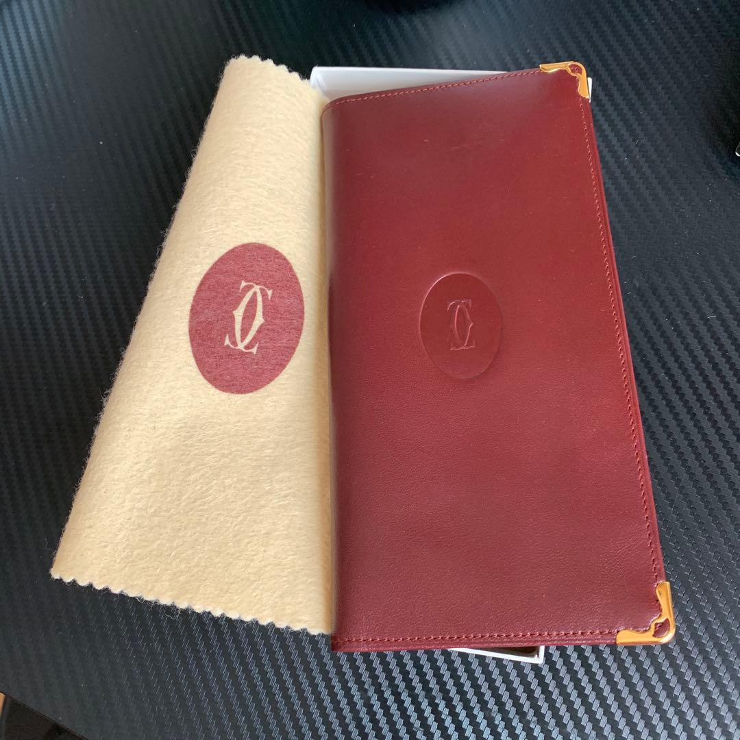 Cartier カルティエ　2つ折り　長財布