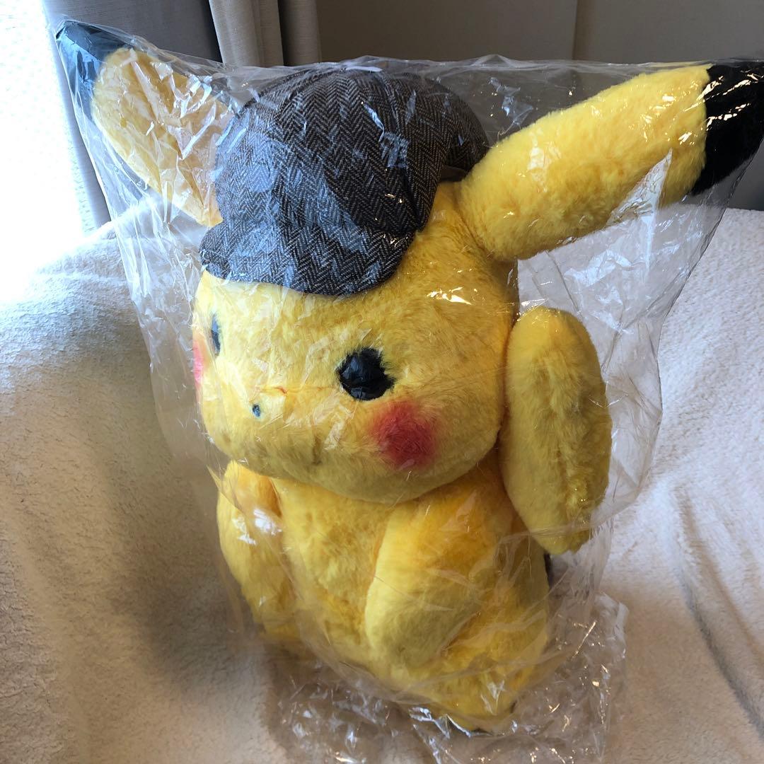 ポケモンセンター　映画　名探偵ピカチュウ 等身大ピカチュウ ぬいぐるみ