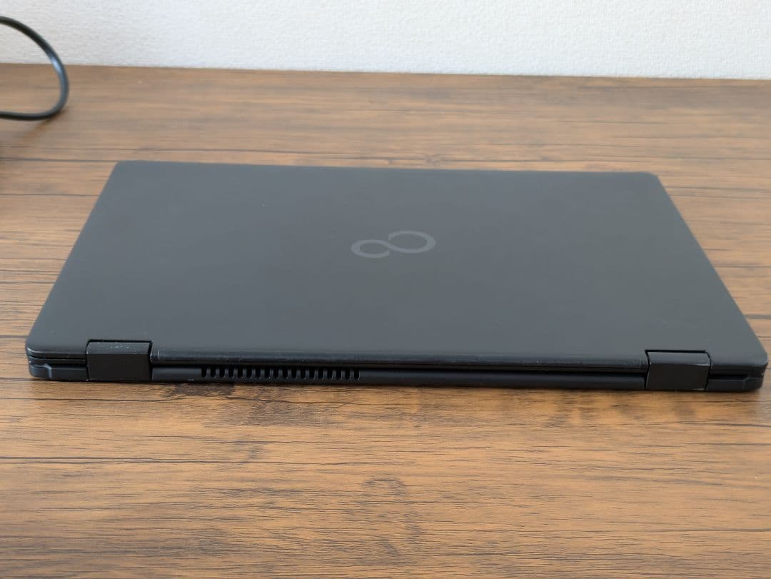 富士通 LIFEBOOK UH95/D3 i7-8565U 8GB