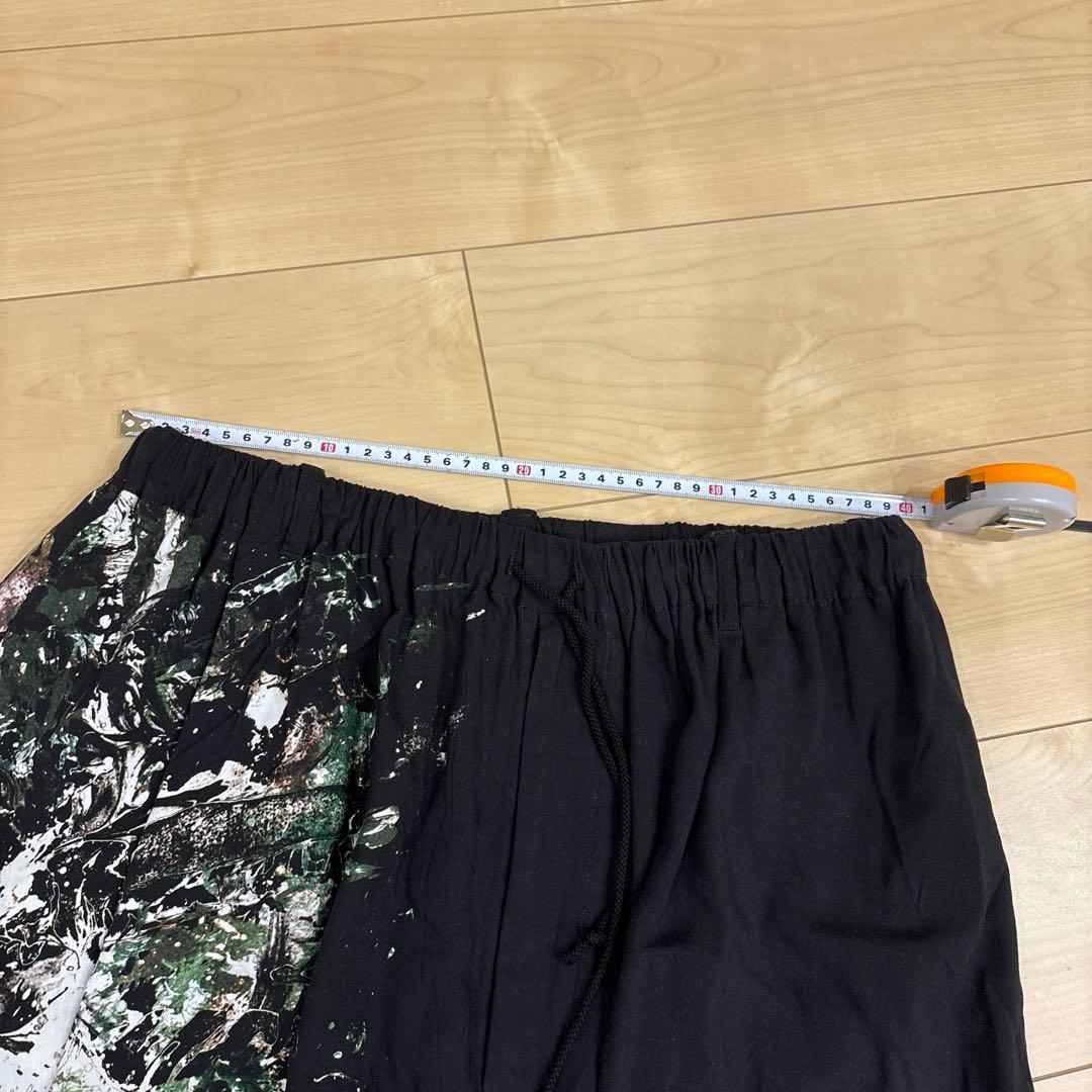 groundY サルエルパンツ ブラックとグリーンのグラフィック