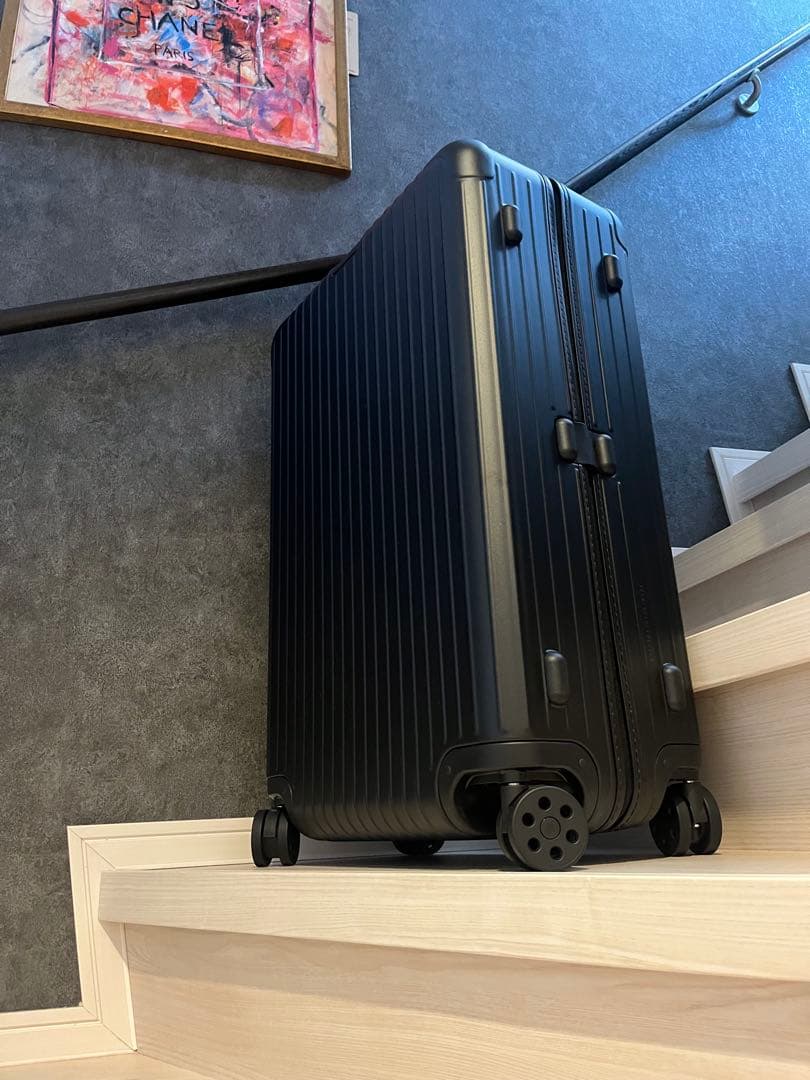 リモワ　キャリーケース　新品未使用　スーツケース