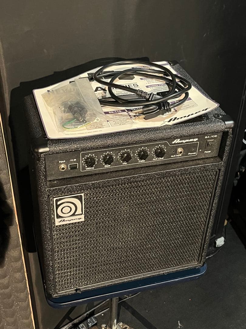 アンペグ Ampeg BA-108 スイッチにガリあり。