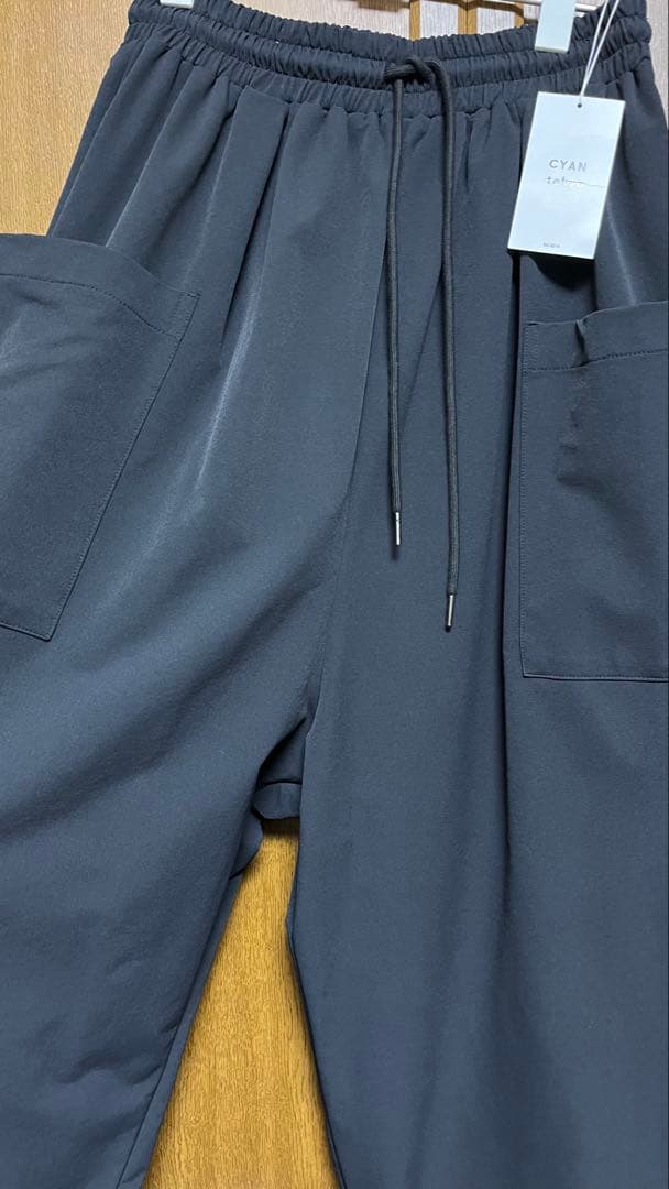 新品CYAN TOKYOワイドテーパーナイロンサルエル