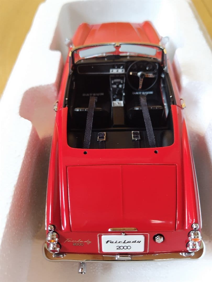 オートアート 1/18「DATSUN FAIRLADY 2000」