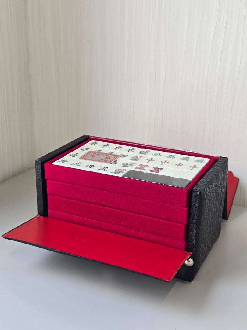 完全未使用•昭和レトロ 高級 麻雀牌 ★5段収納BOX付き★