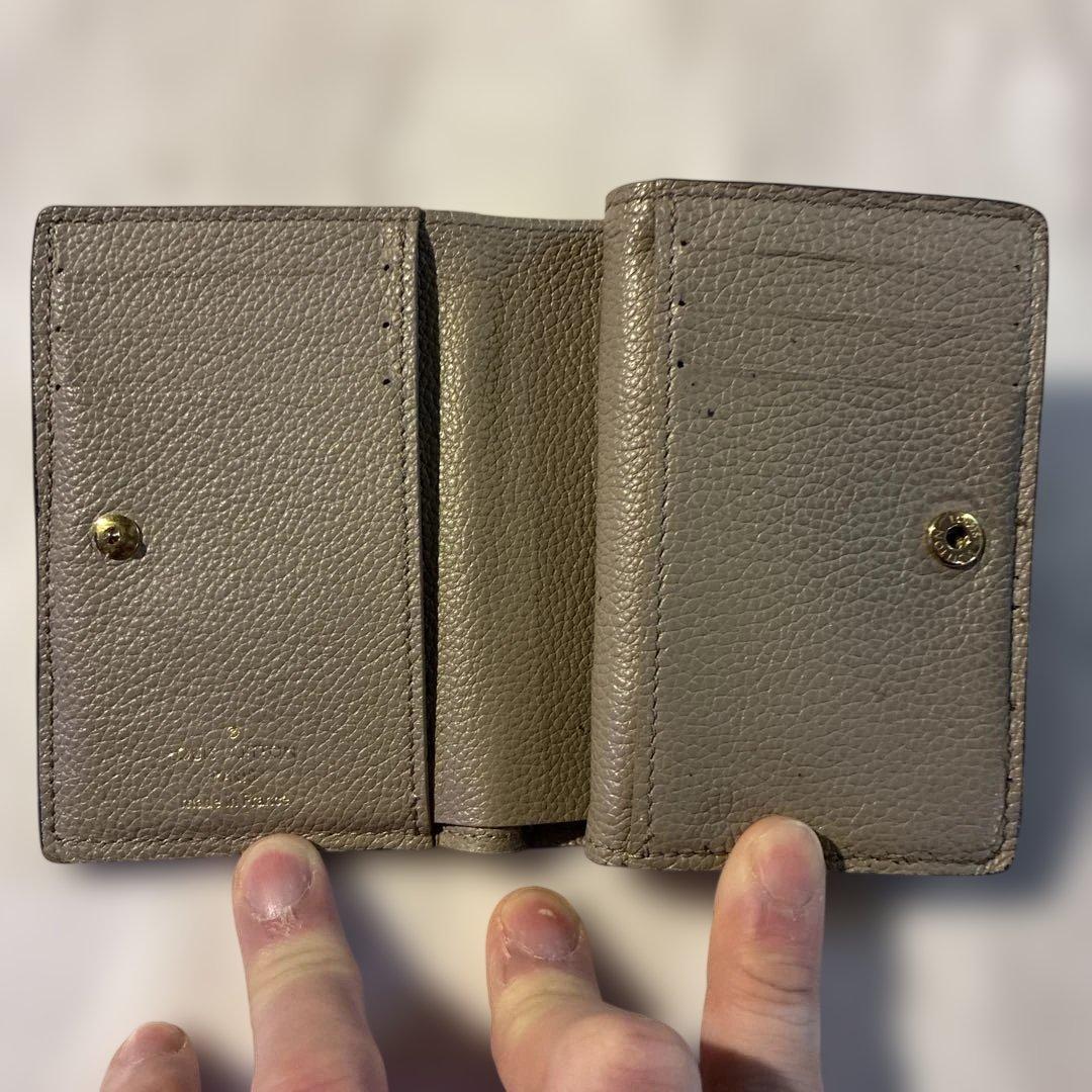 Louis Vuitton 二つ折り財布 グレー　ファスナー壊れあり