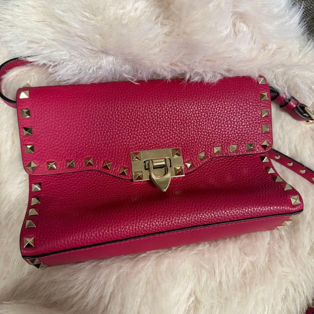 VALENTINO ピンク ガラヴァーニ ロックスタッズ ショルダーバッグ
