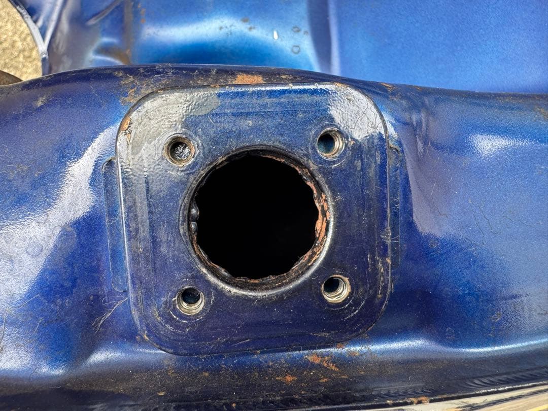 ゼファー750 ガソリンタンク、ビキニ、サイドカバーなどなど