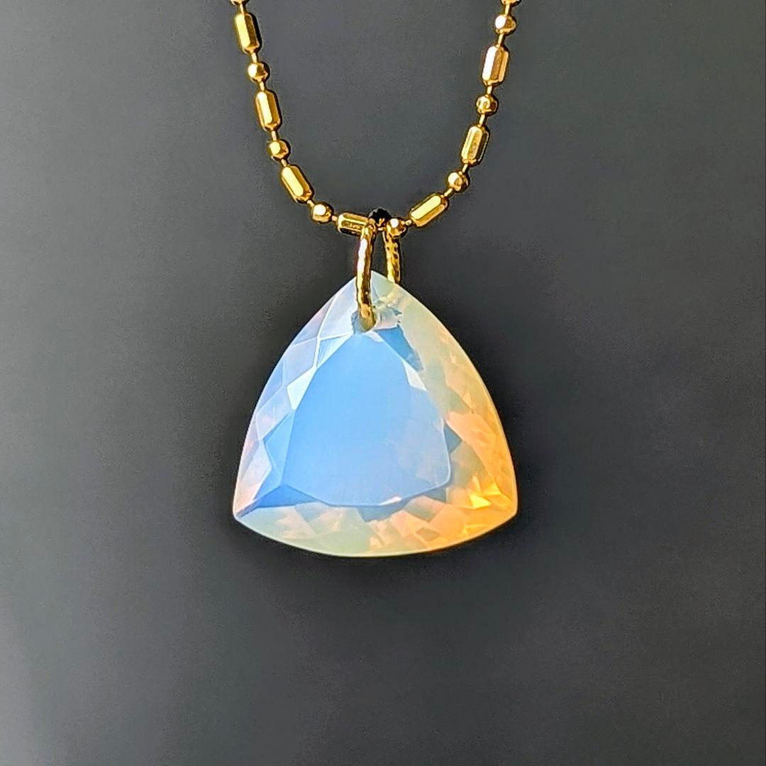 ♢N♢K18 大粒ホワイトオパール 4.08ct ペンダントトップ