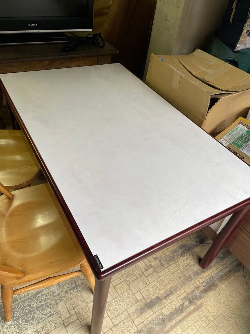 カリモク　ダイニングテーブル　ホワイト