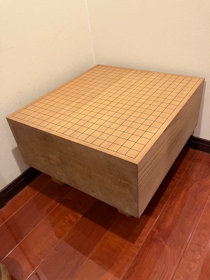 木製囲碁盤　ヘソあり　脚付き　松寿