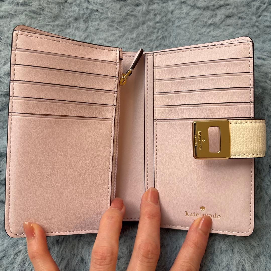 kate spade 花と蝶カットアウト財布　モフ！