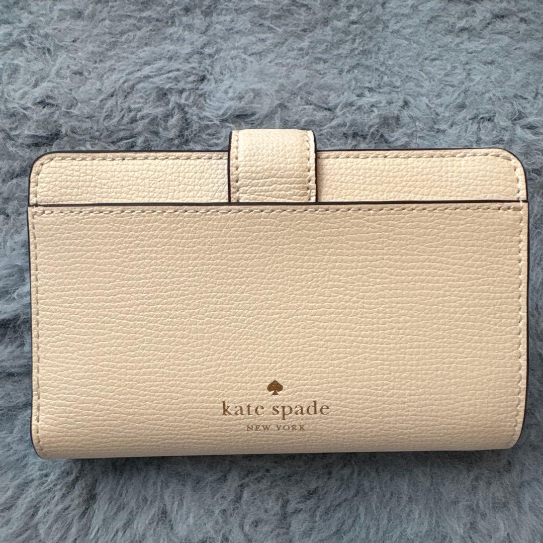kate spade 花と蝶カットアウト財布　モフ！