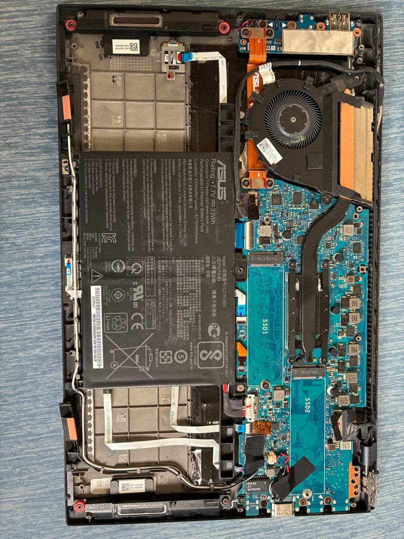 asus expertbook B9450 ジャンク　液晶割れ　ヒンジ破損