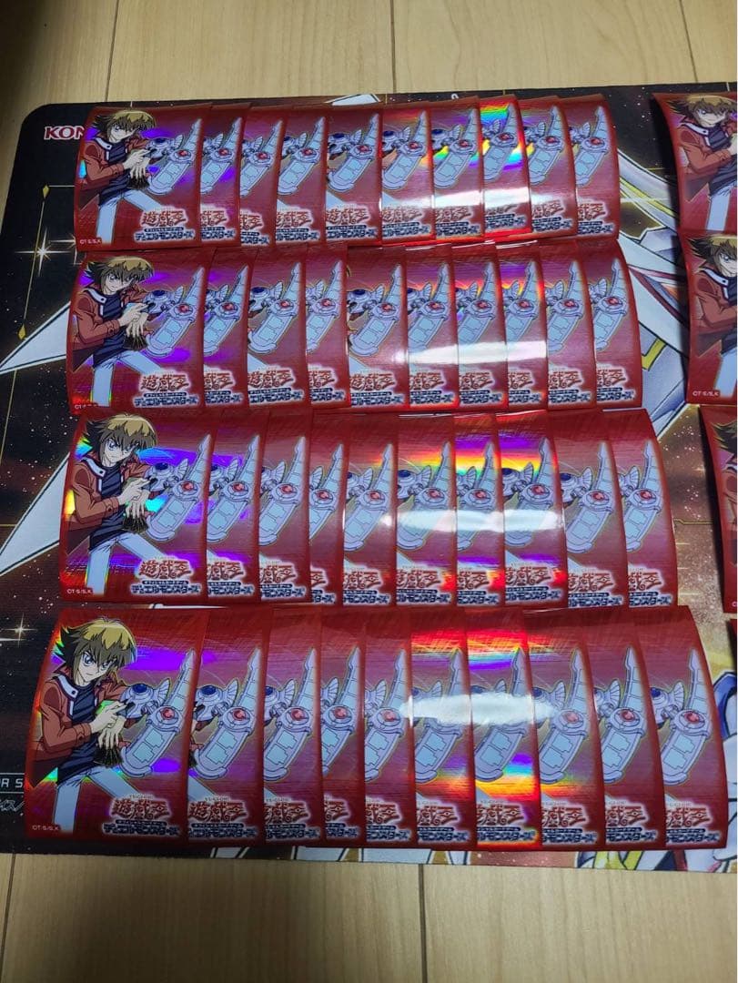 【傷みあり】遊戯王 遊城十代 スリーブ 80枚