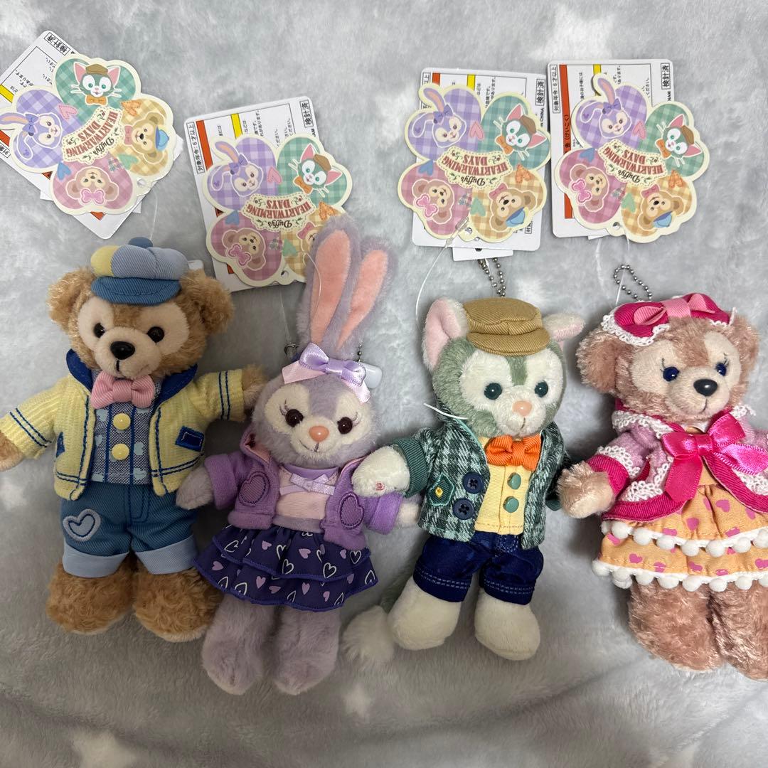 ダッフィーフレンズ　ハートウォーミングデイズ　ぬいぐるみバッジ