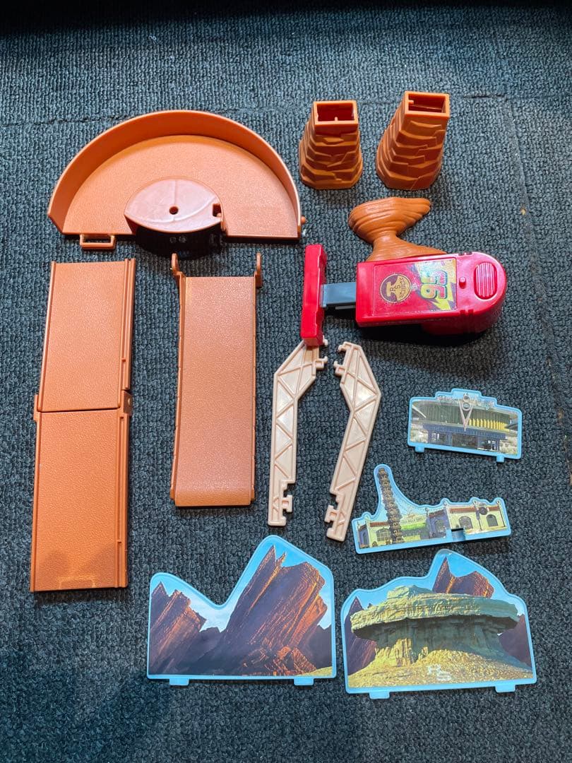 マックィーン・変身シリーズ3台&沢山乗せよう大きなマック廃盤品セット