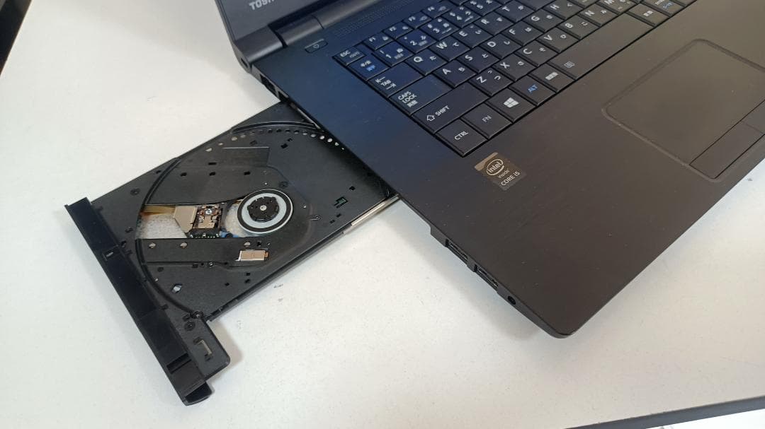 ノートパソコンTOSHIBA第五世代Core i5 SSD512G メモリ16G