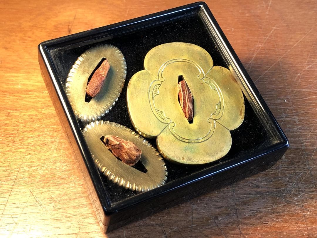 【 木瓜形金銅鍔 】　切羽揃い　奉納剣/宝剣/軍刀