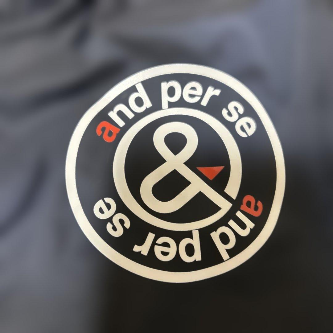 and per se アンパスィ フーディ パーカーブルゾン