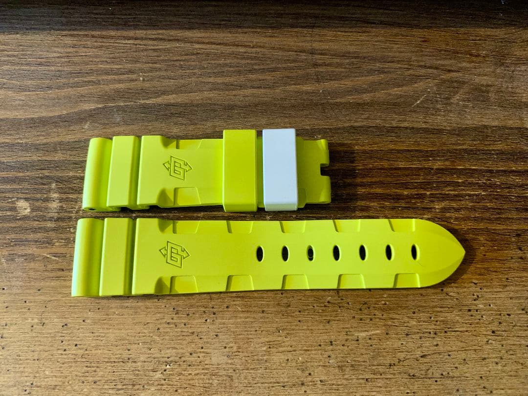 純正パネライ　ネオンイエロー　アコーディオンラバーベルト22mm