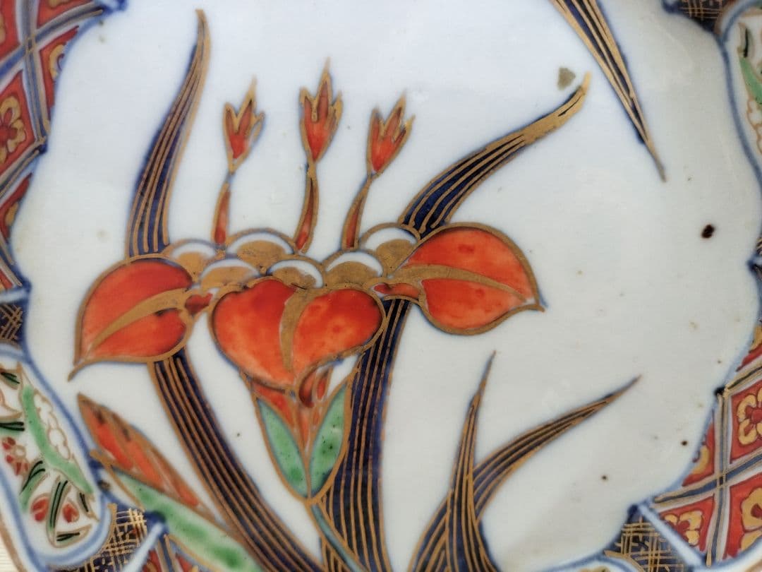 お値下げしました、4枚組　色絵　菖蒲紋　小皿