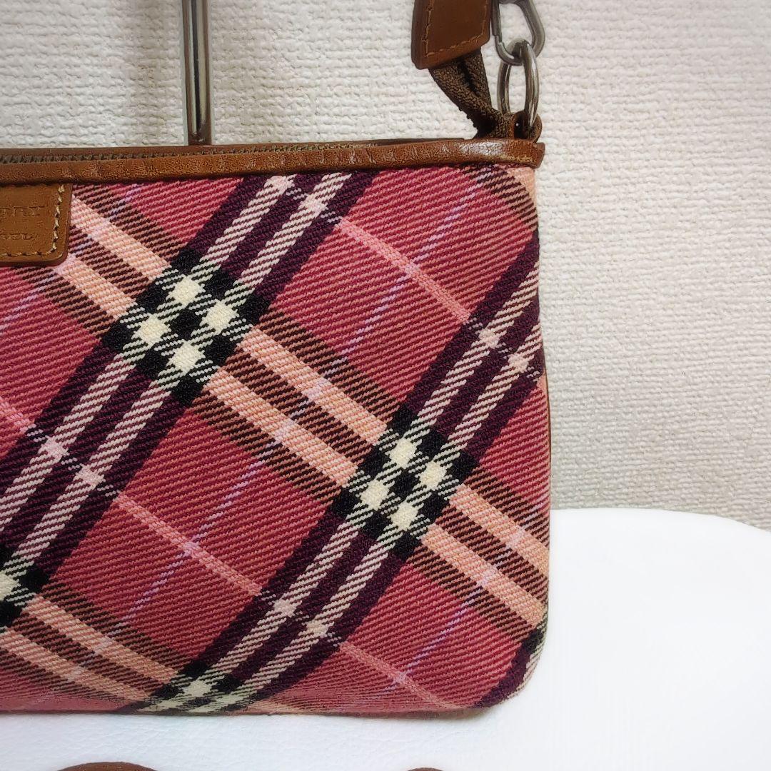 バーバリーブルーレーベル　レッド　2WAY　ショルダーバッグ　ノバチェック