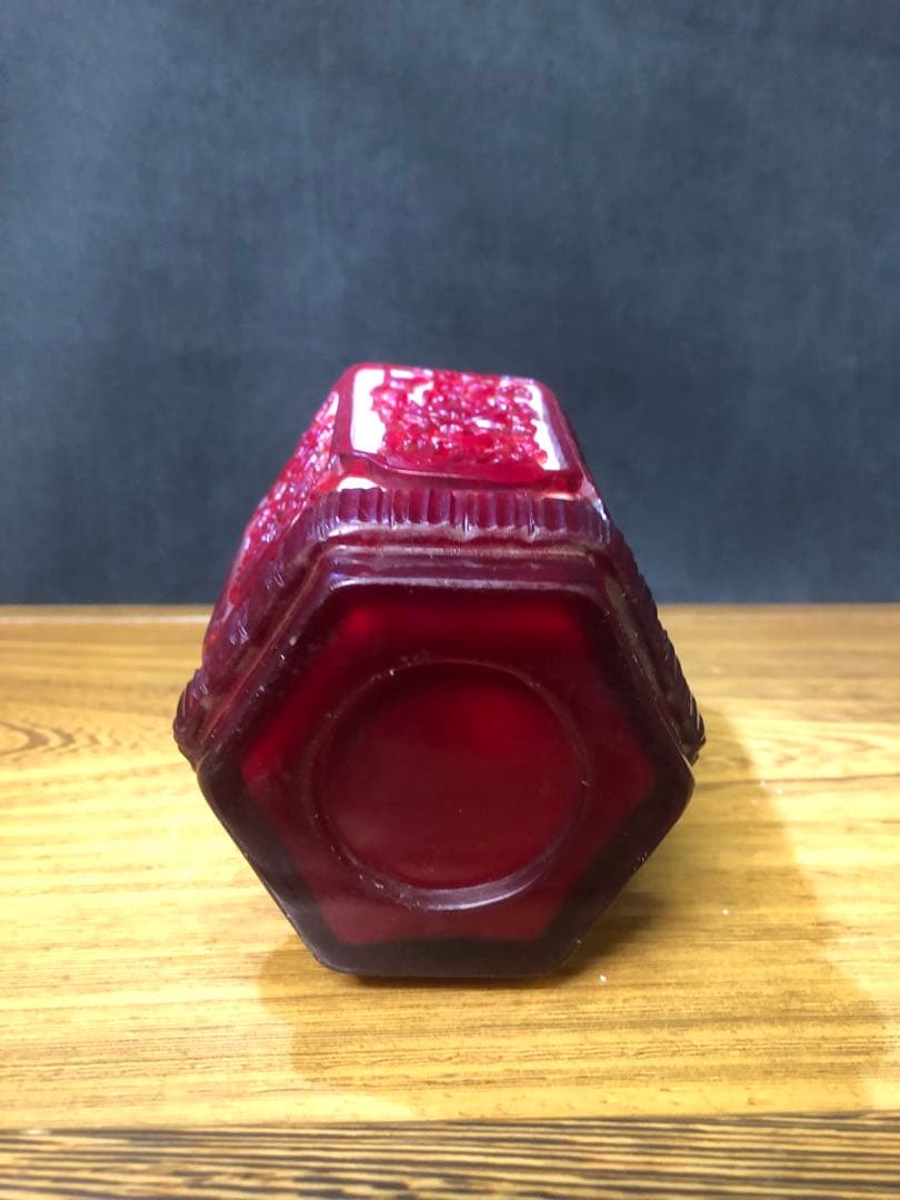 乾隆ガラス六角花瓶