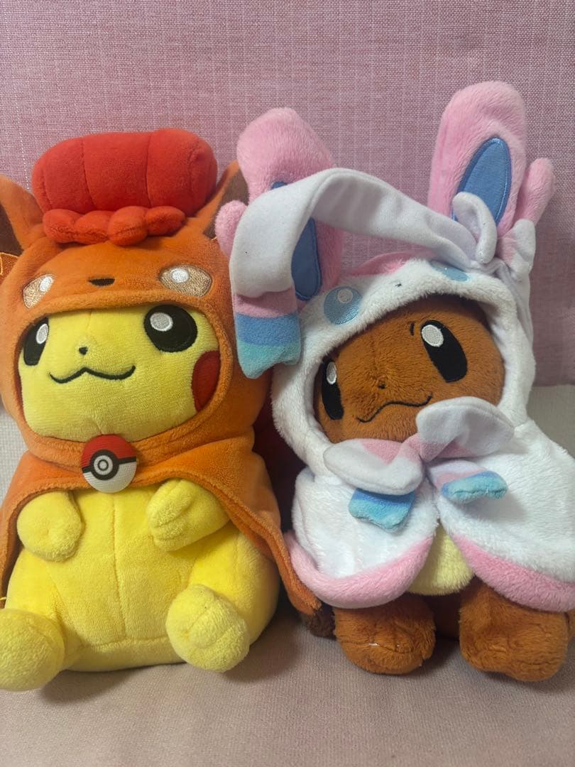 ポケセン ロコンポンチョ ピカチュウ ニンフィアポンチョ イーブイ ぬいぐるみ