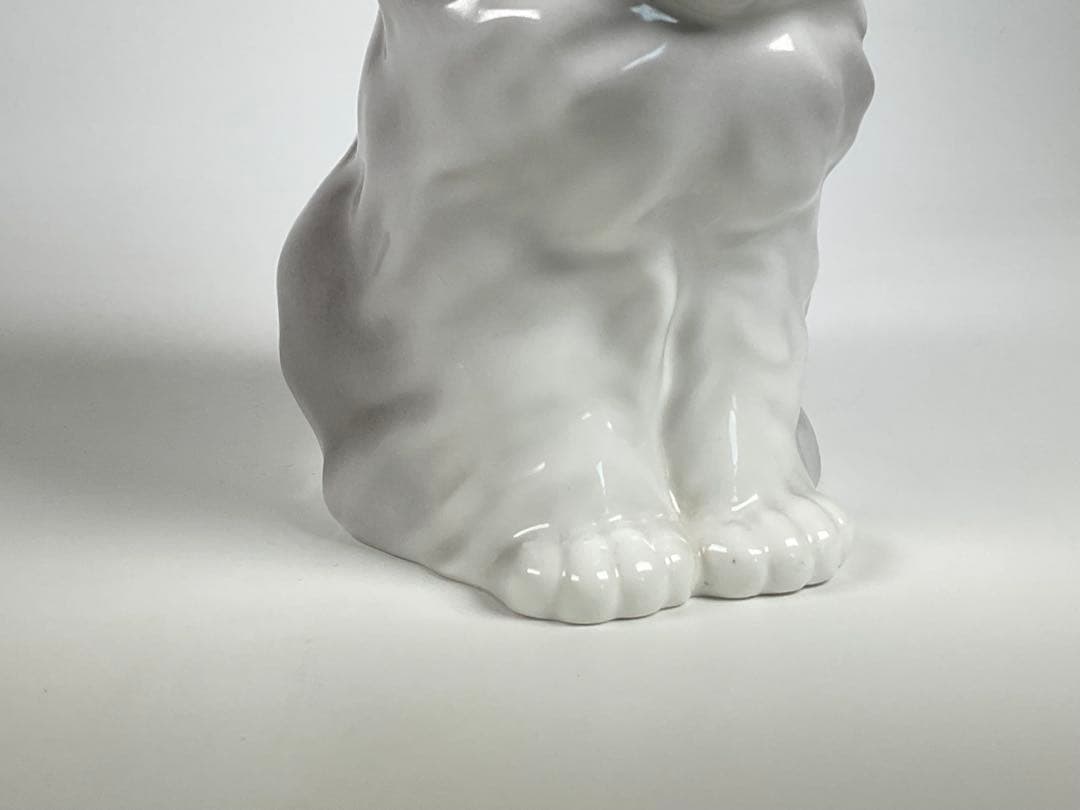 ノリタケ　猫　ネコ　置物　Noritake　高さ約１５ｃｍ