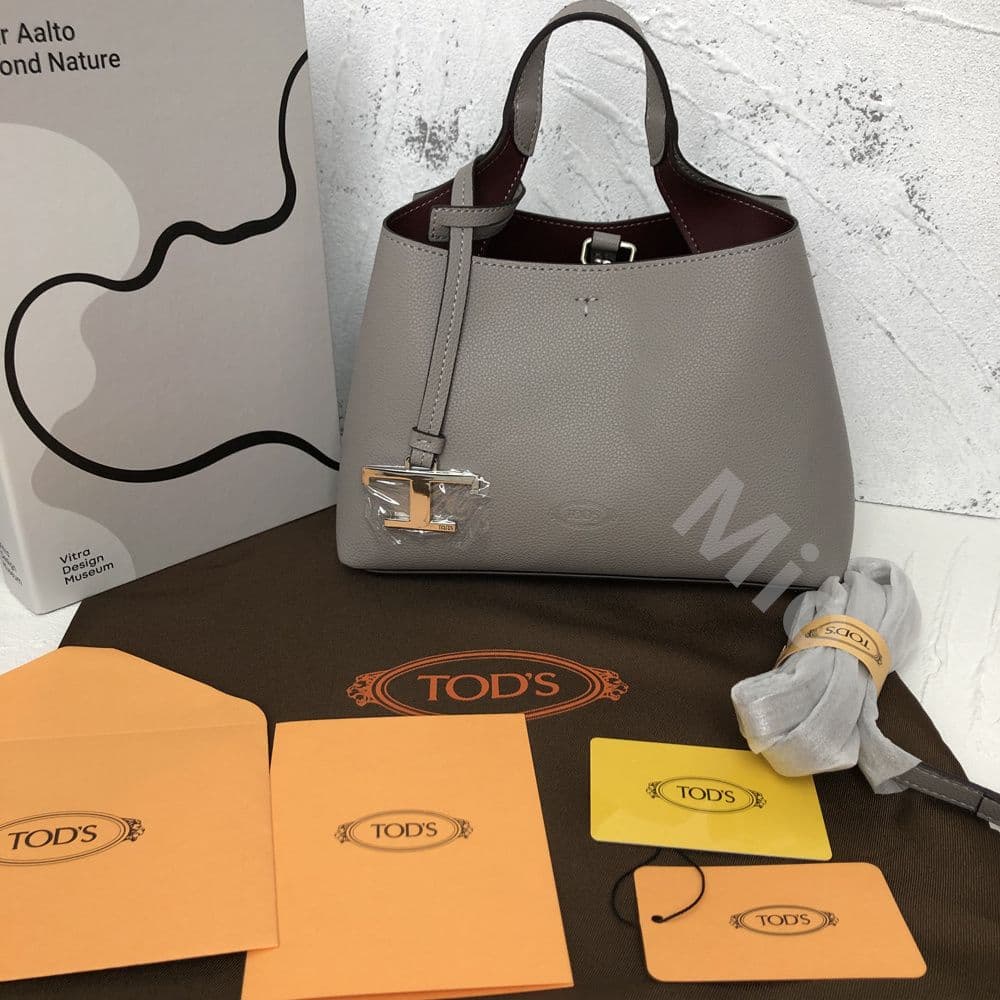 送料込み！トッズ T タイムレス ショルダーバッグ