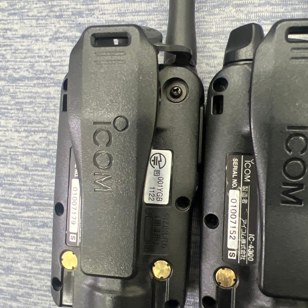 ICOM トランシーバー 4台 ヘッドセット　ハードケース付