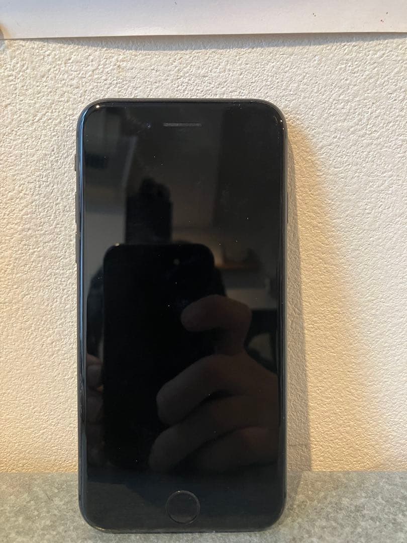 Apple iPhone 8 ブラック 本体　64GB sim フリー