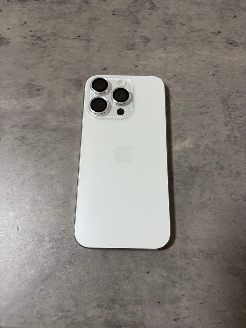 Apple iPhone 15 Pro ホワイト 本体