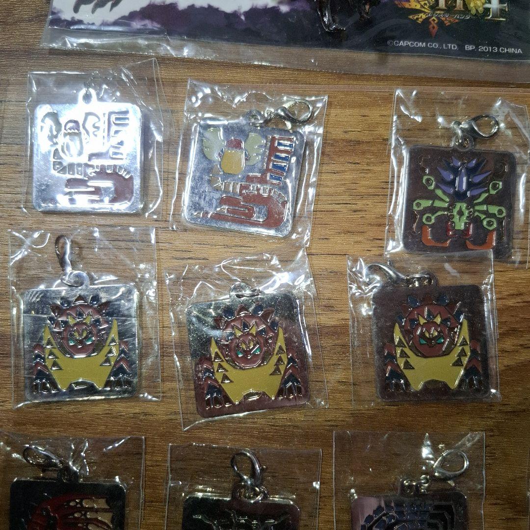 モンスターハンターMONSTERHUNTER　メタルチャームキーホルダーフィギア