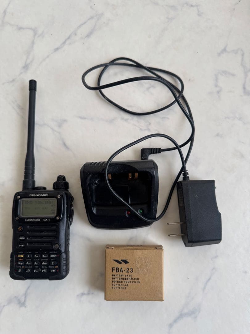 トランシーバー STANDARD vx-7