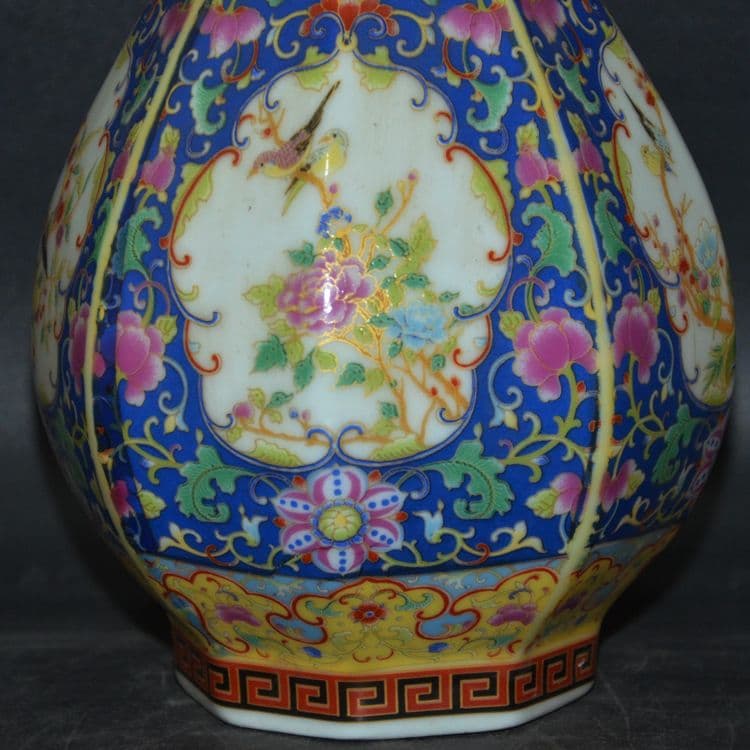 大清琺瑯彩花瓶蒜頭瓶 景徳鎮 陶磁器 装飾品 現代工芸品 美術品 置物